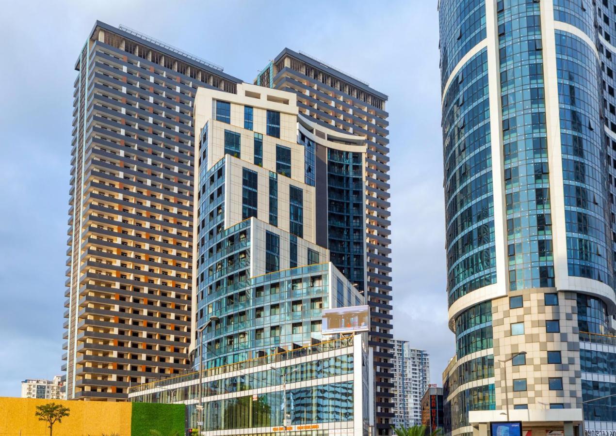Entire Flat With City Skyline View - Two Bedrooms Batumi Bagian luar foto