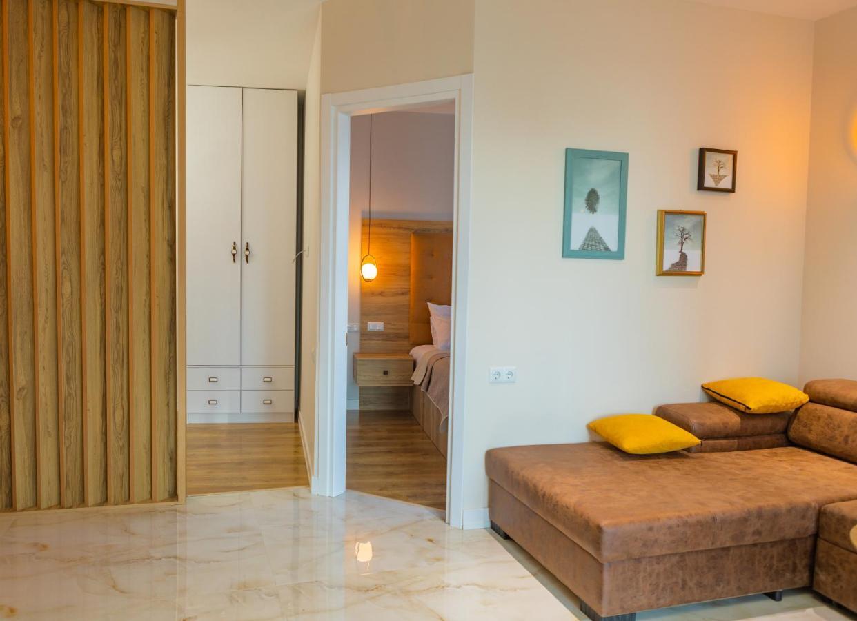 Entire Flat With City Skyline View - Two Bedrooms Batumi Bagian luar foto
